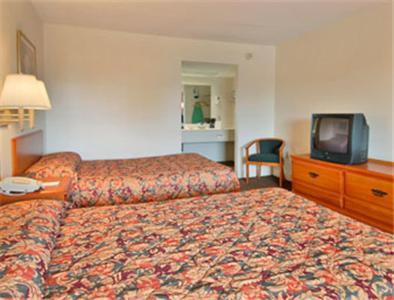 Ramada Ltd. Conference Center Hotel Tifton Room photo